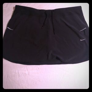 Nike Women’s Running Skirt - Lg